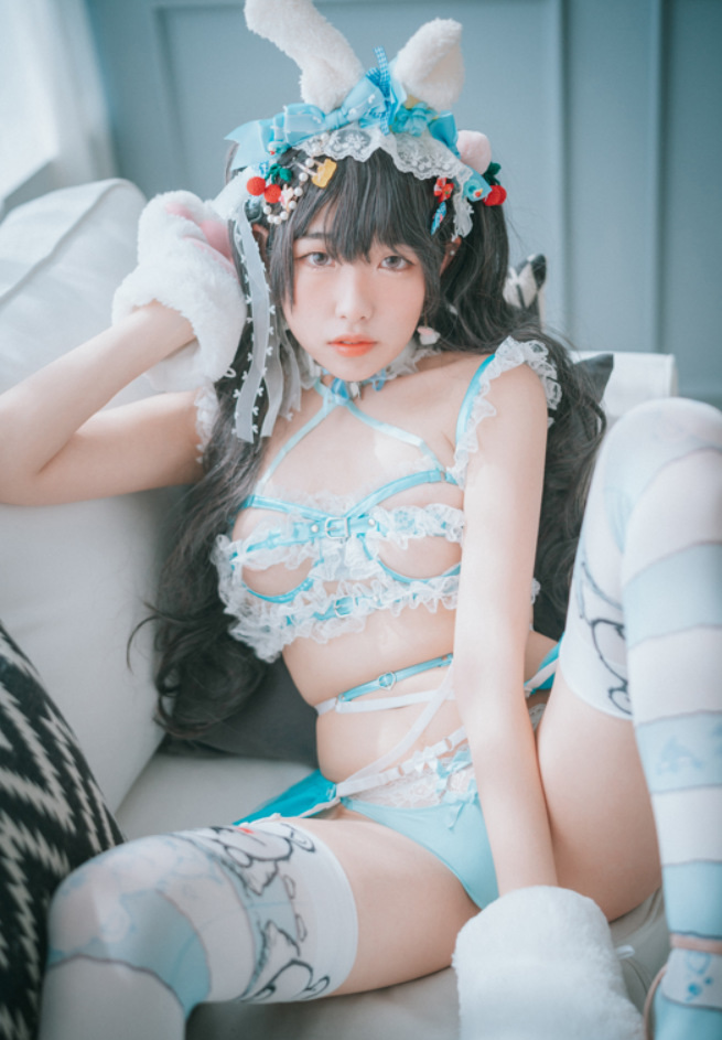 探索Sonson和BamBi밤비的Maid Mansion W世界[153P-1.13GB]