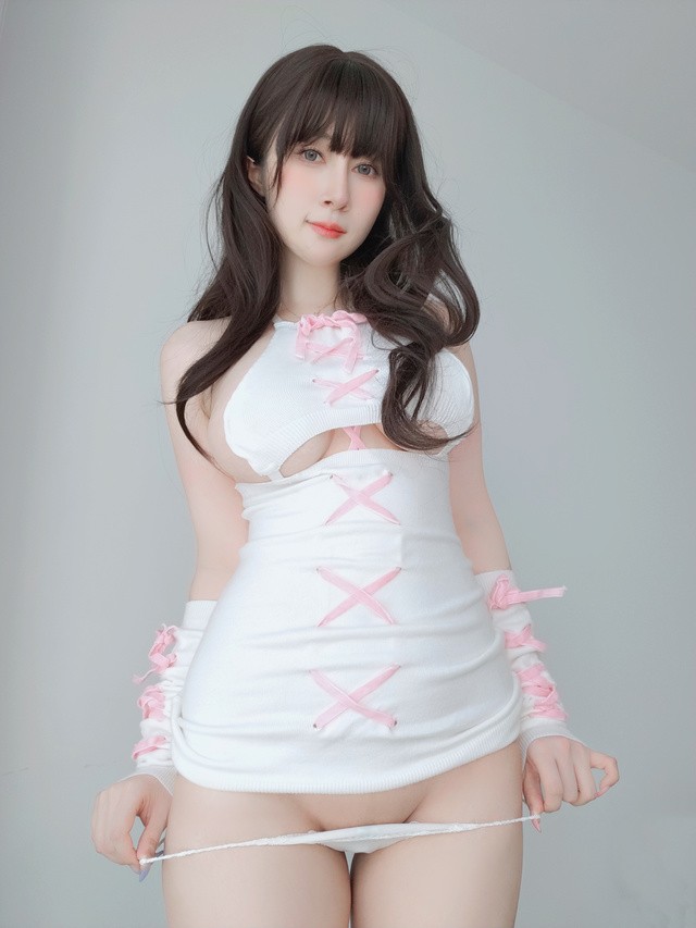 人气Coser白银81的梦幻世界｜NO.127百变风格引爆二次元圈 [Fantia]23年11月会员合集（22套）[266P3V-2.15GB]