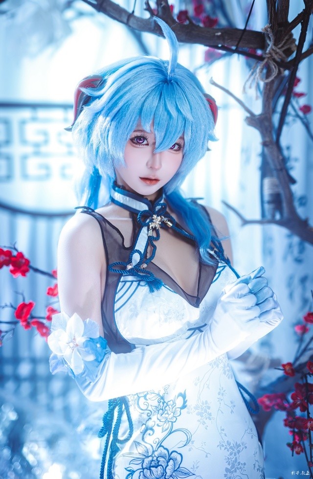 蠢沫沫《原神》甘雨旗袍神还原！温柔秘书风COS细节全解析 [27P-175MB]