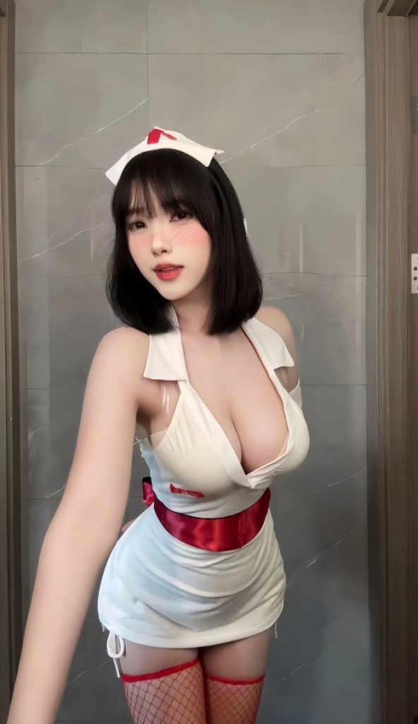 琳铛铛网袜小护士cosplay全解析｜俏皮护士装搭配暗黑风场景[24P1V-94MB]